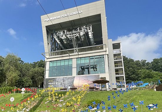 La funivia Gondola della pace - foto Blue Lama